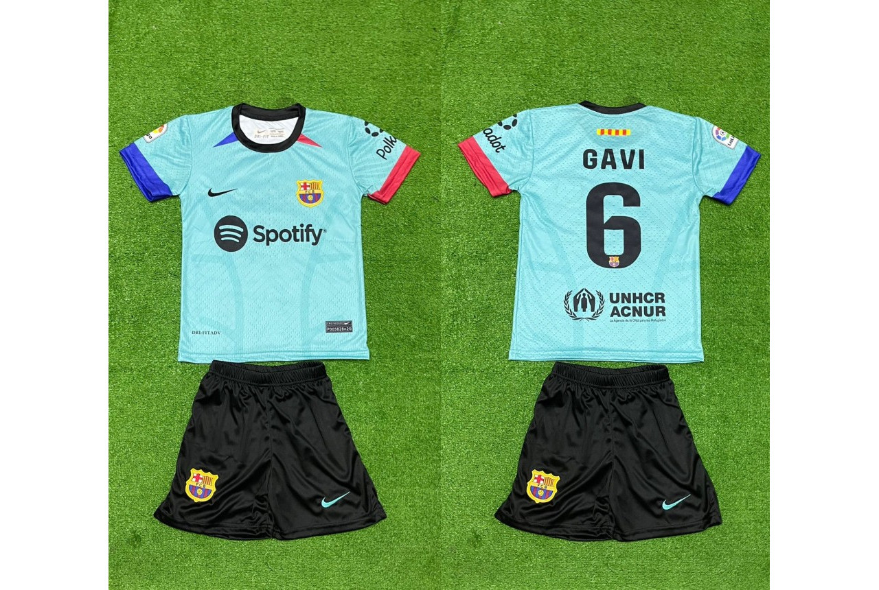 8035 Детски футболен комплект Barcelona GAVI 6